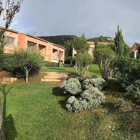 Fango Pour 4 Personnes Avec Piscine *