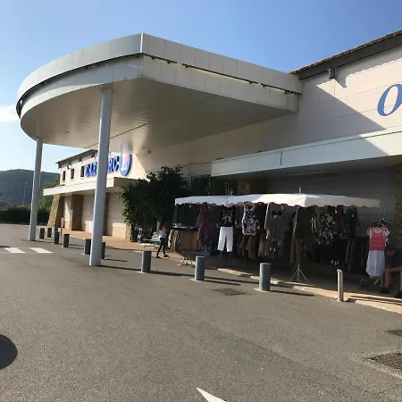 Fango Pour 4 Personnes Avec Piscine Apartmán Oletta (Corsica)